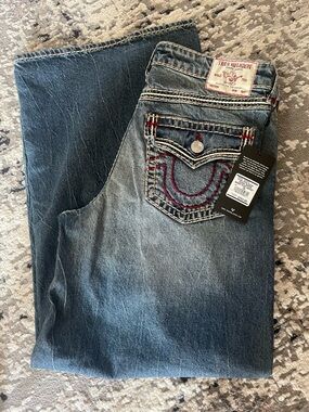 True Religion Jessie super baggy wide leg jeans. Mid rise. Size 28.